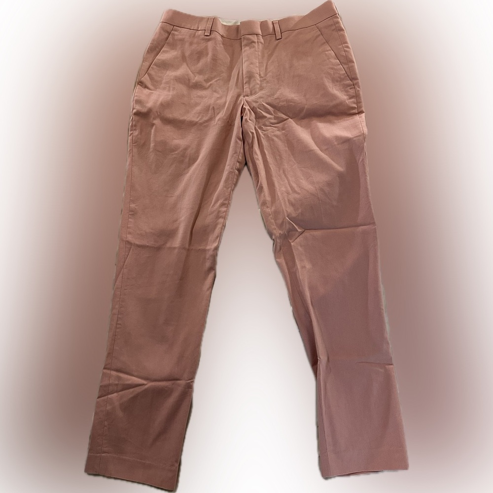 Men’s pink colored extra slim fit stretch 30 x 32 express dress pants
